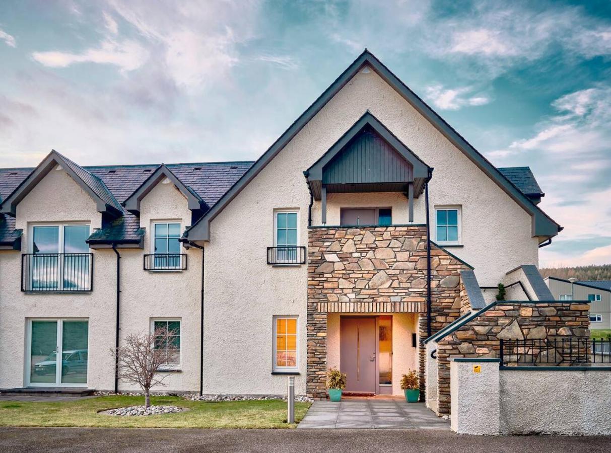 The Steadings, Aviemore Luxury 5 Star Rated 3 Bed With Home Cinema Garden And Parking Exterior photo